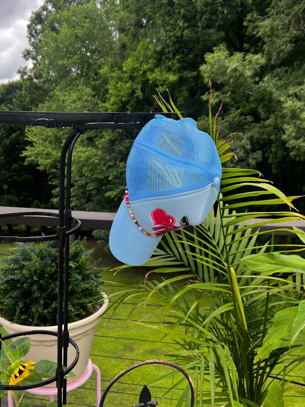 Pretty Blue Trucker Hat Butterfly Daisy Beaded Snapback NWOT